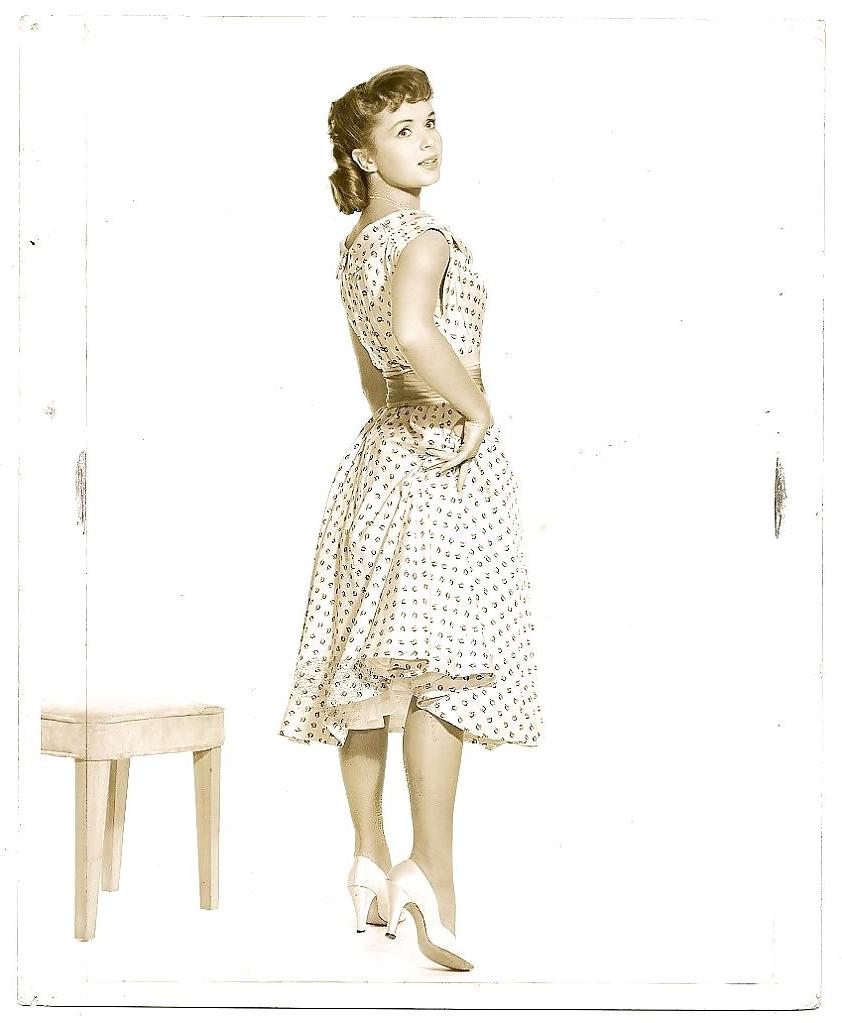 25P DEBBIE REYNOLDS  SUPER SEXY CELEBRITY