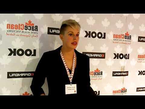 25P Short hair celebs and sporties