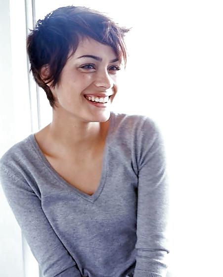 25P Short hair celebs and sporties