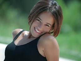 25P Short hair celebs and sporties