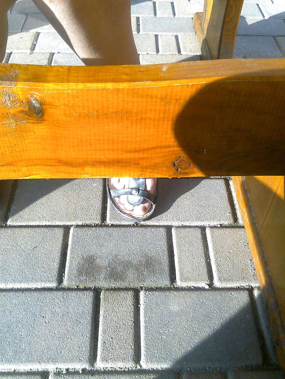 8P Under the table 1