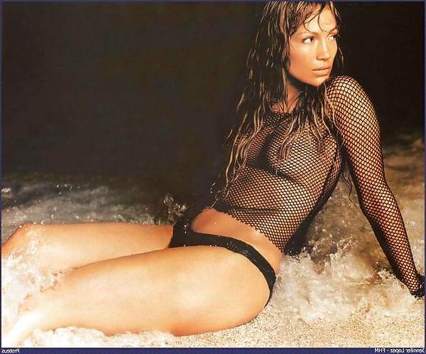 19P Celebrity upskirt