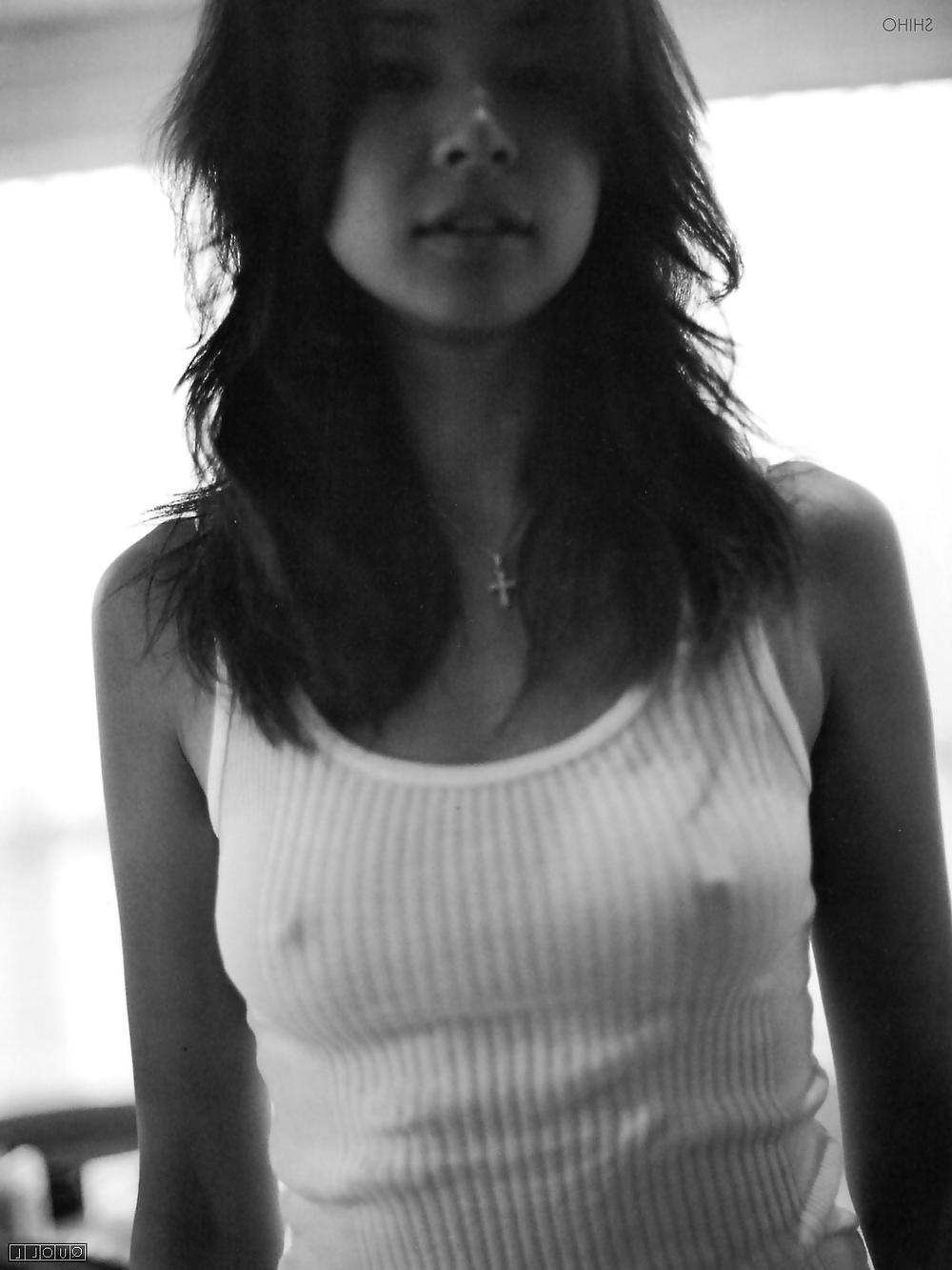 25P Downblouse and Nipples