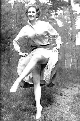 22P Mature ladies of yesteryear.