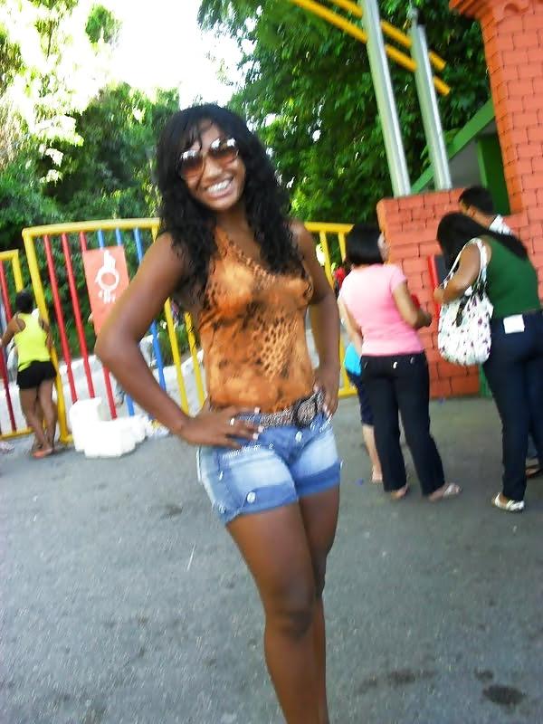 25P Babes in slums of Rio. 5 (personal files)