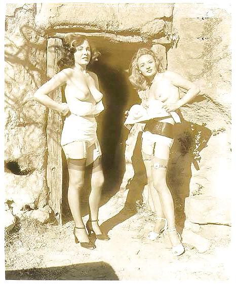 25P Two vintage models together posing