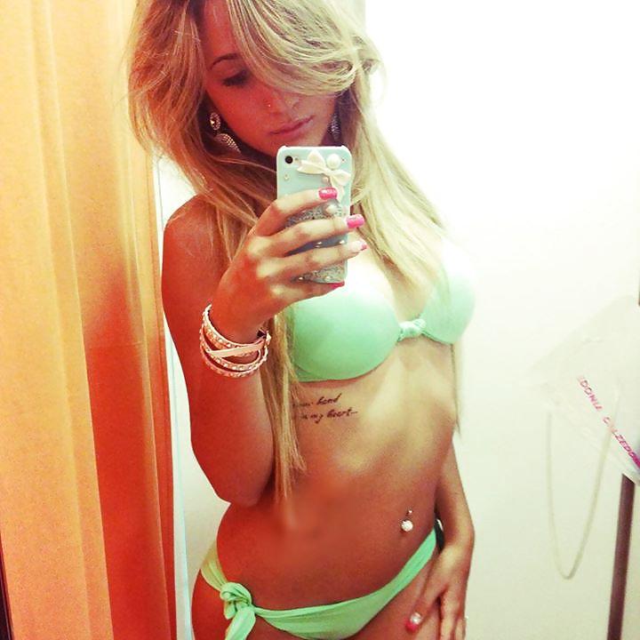 25P Italian girl: suzy