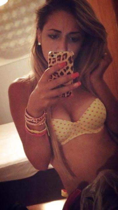 25P Italian girl: suzy