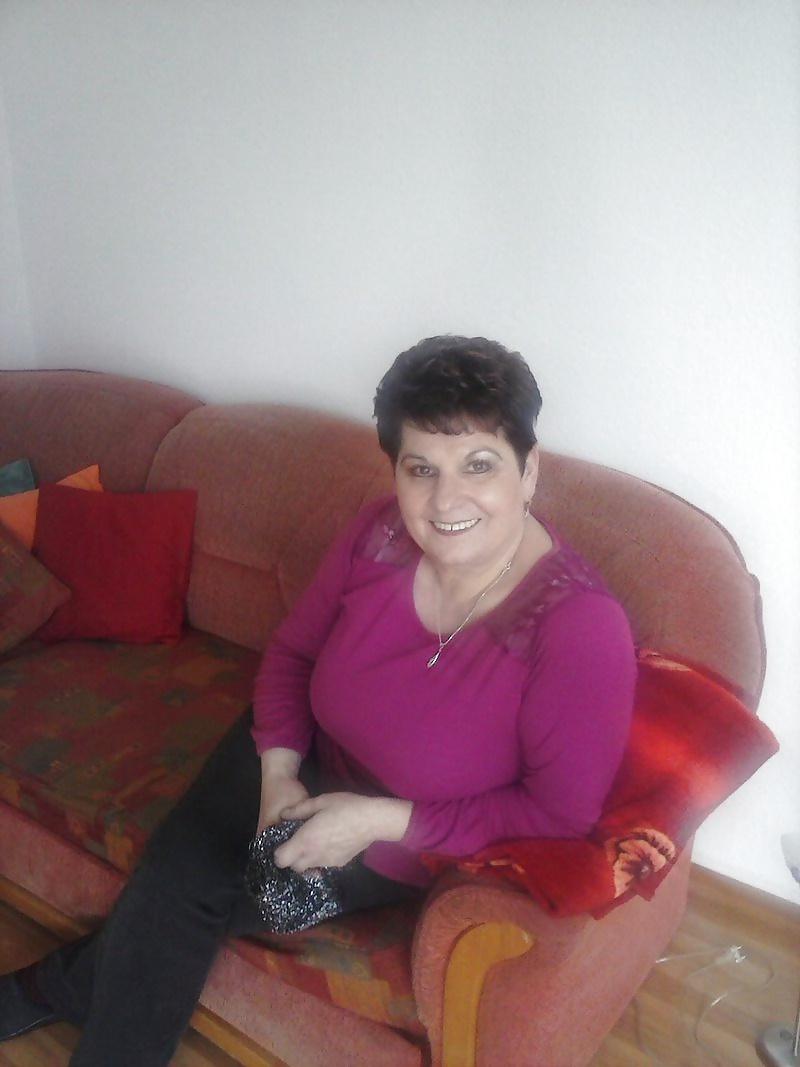 14P Cum Friendly BBW Mature