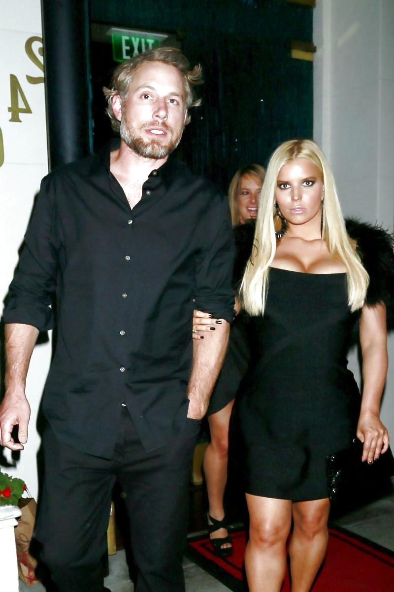 25P Upskirt celebrity