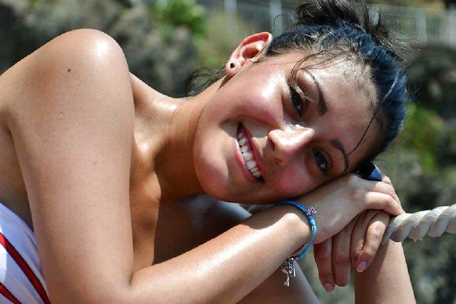 25P Italian girl: Vincenza