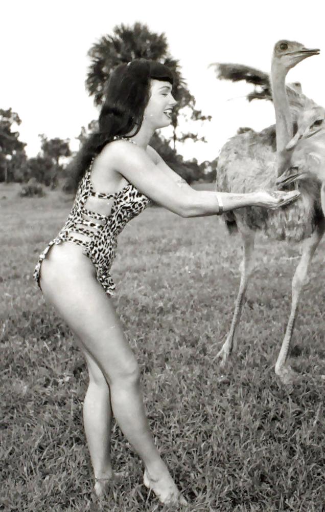 9P A great Vintage-Milf