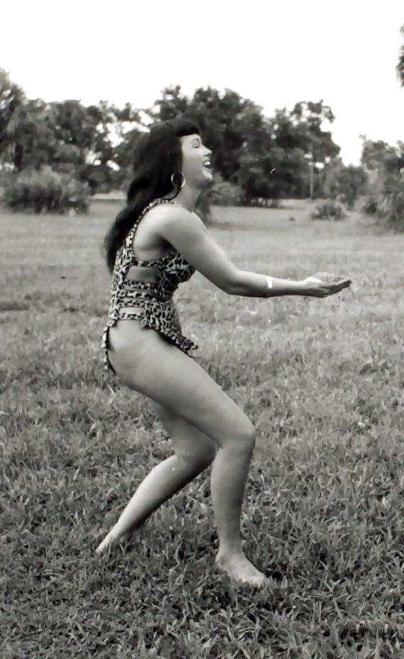9P A great Vintage-Milf