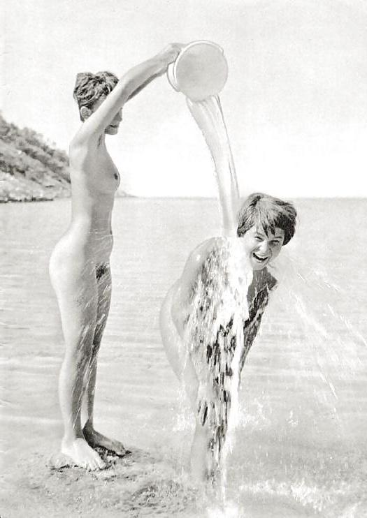 25P Vintage Nudism Magazines : Kavalkad & Tidlosa