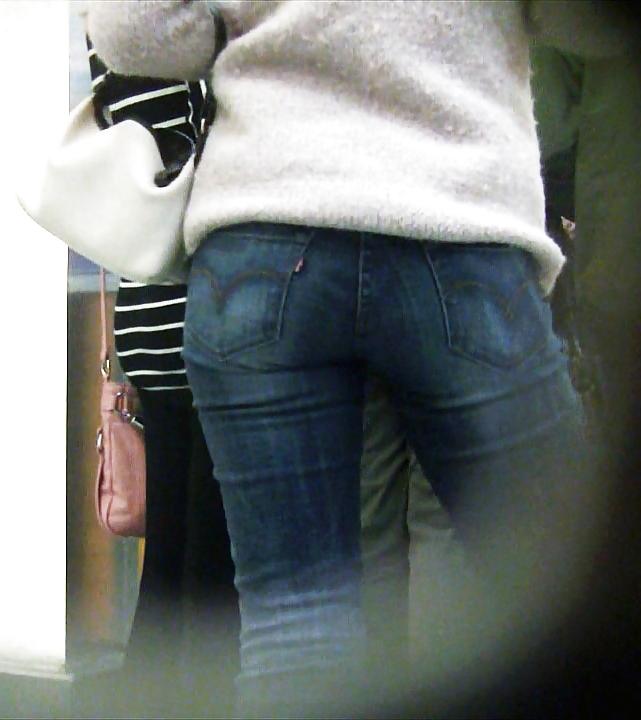25P Mix of Teens Candid, Ass, Bikini