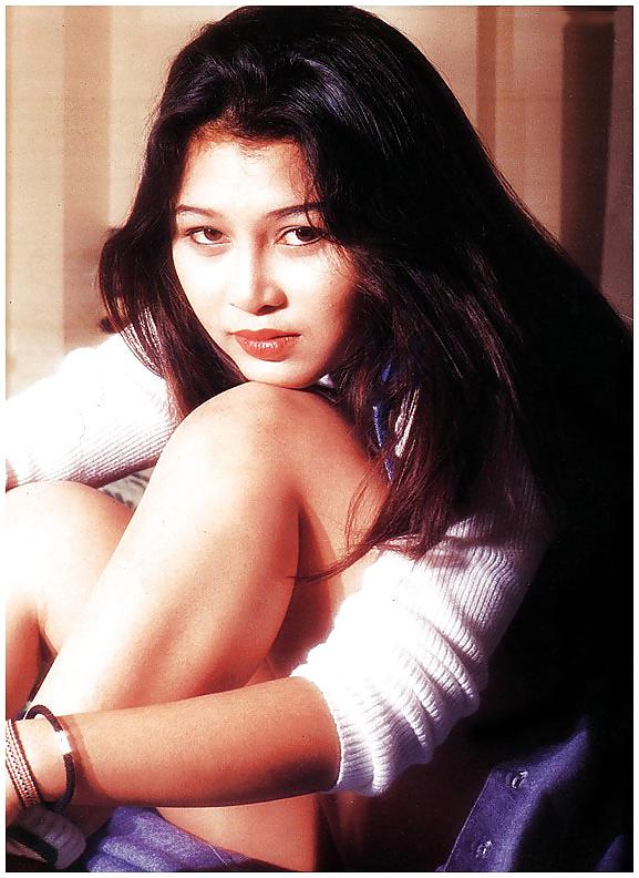 25P Thai hottie getting naughty with her boyfriend