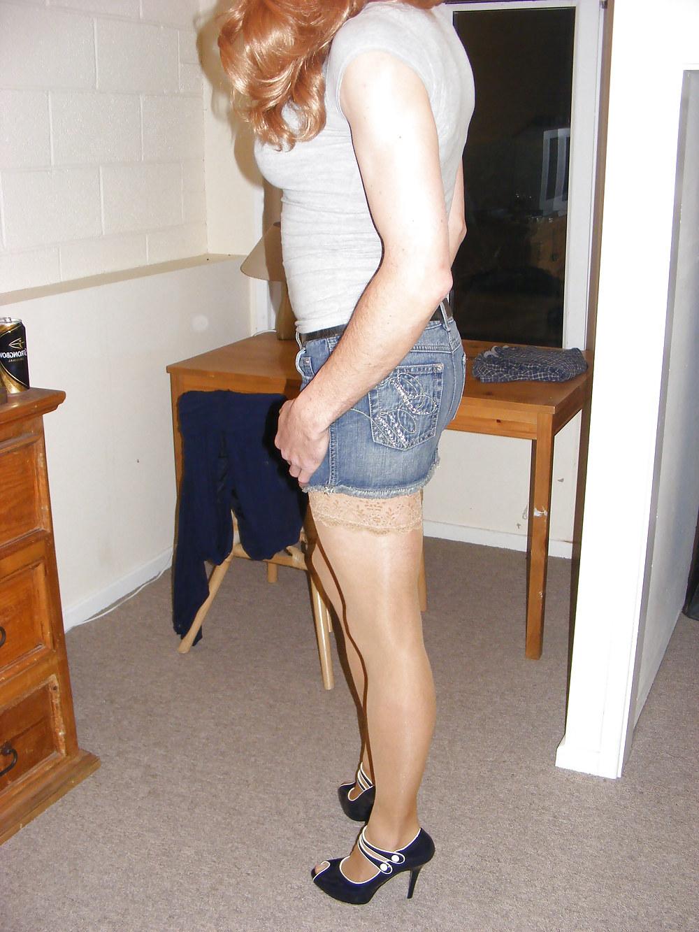 25P Andi stripping and posing for Polly