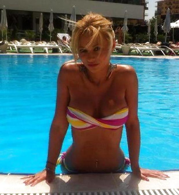 11P Italian girl: Gabriella