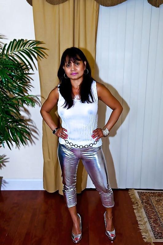 25P DropTopGal: Asian MILF -Married Bull n CreamPie