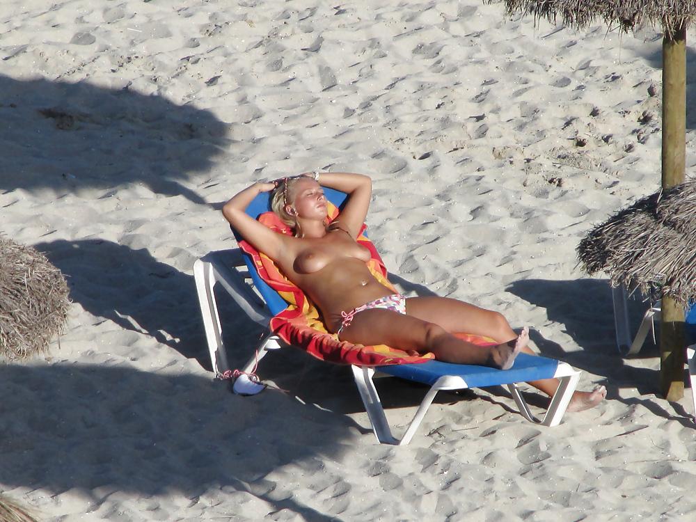 13P Thongs and hot pants on European beaches