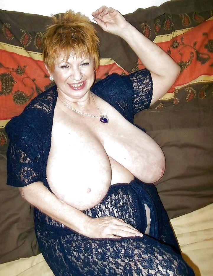 24P Aunt Manuela and her big tits