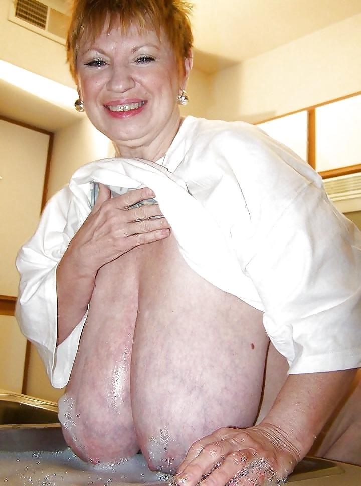 24P Aunt Manuela and her big tits