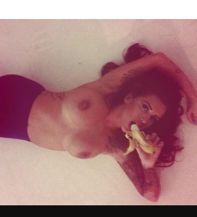 25P Sallie Axl