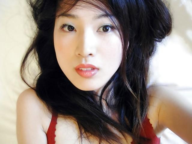 13P Sexy taiwanese girl spreading pussy