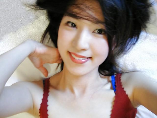 13P Sexy taiwanese girl spreading pussy