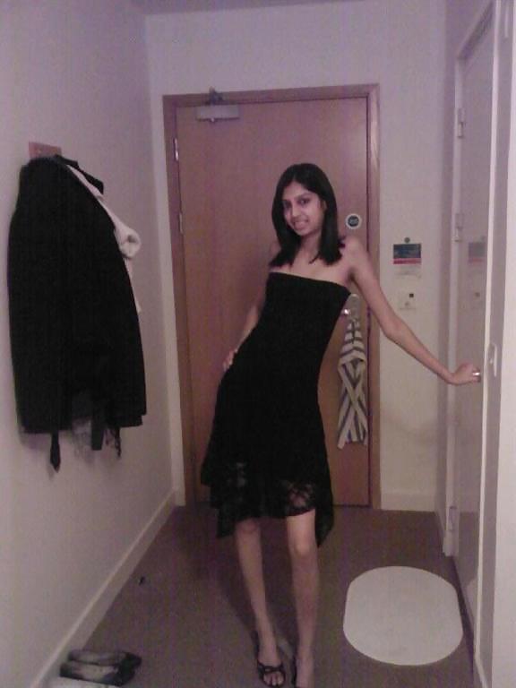 25P Complete Set 3: Posing ex-girl friends
