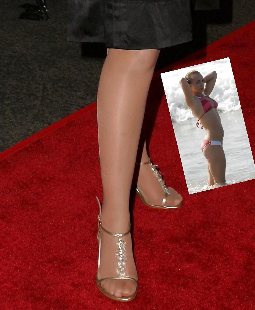 22P Celebrity feet in pantyhose
