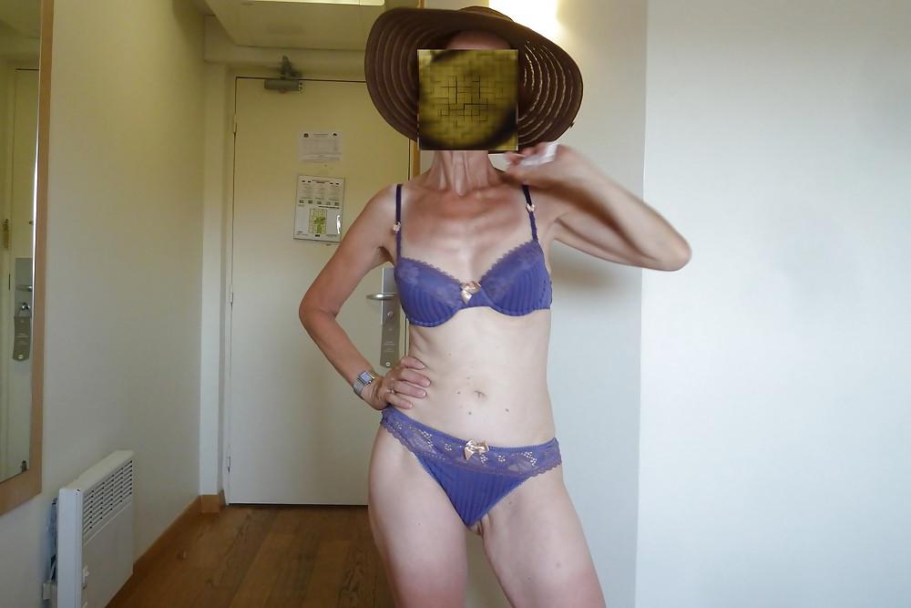 7P My wife so pretty in her violet underwears