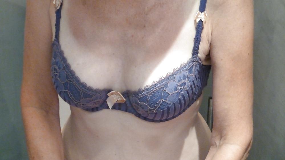 7P My wife so pretty in her violet underwears