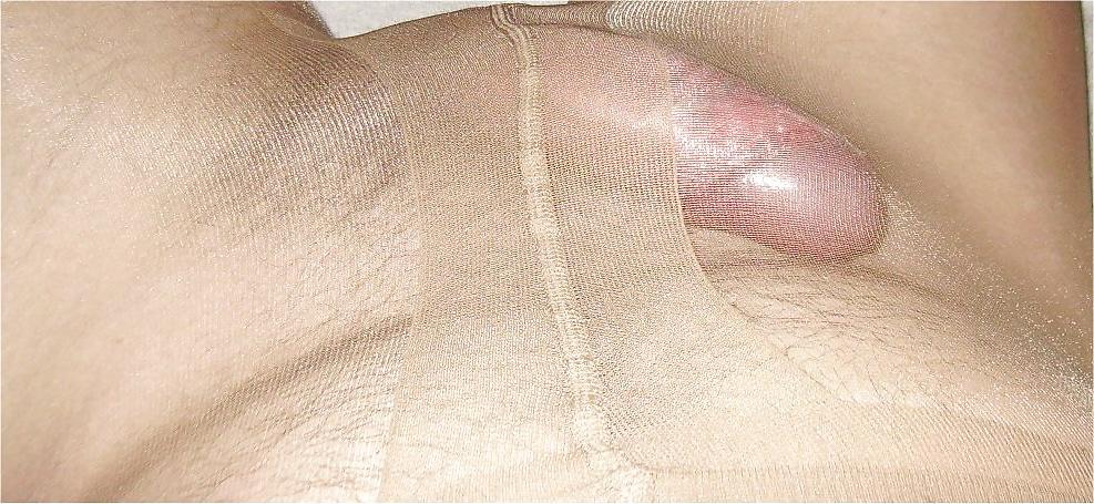 4P Tan pantyhose