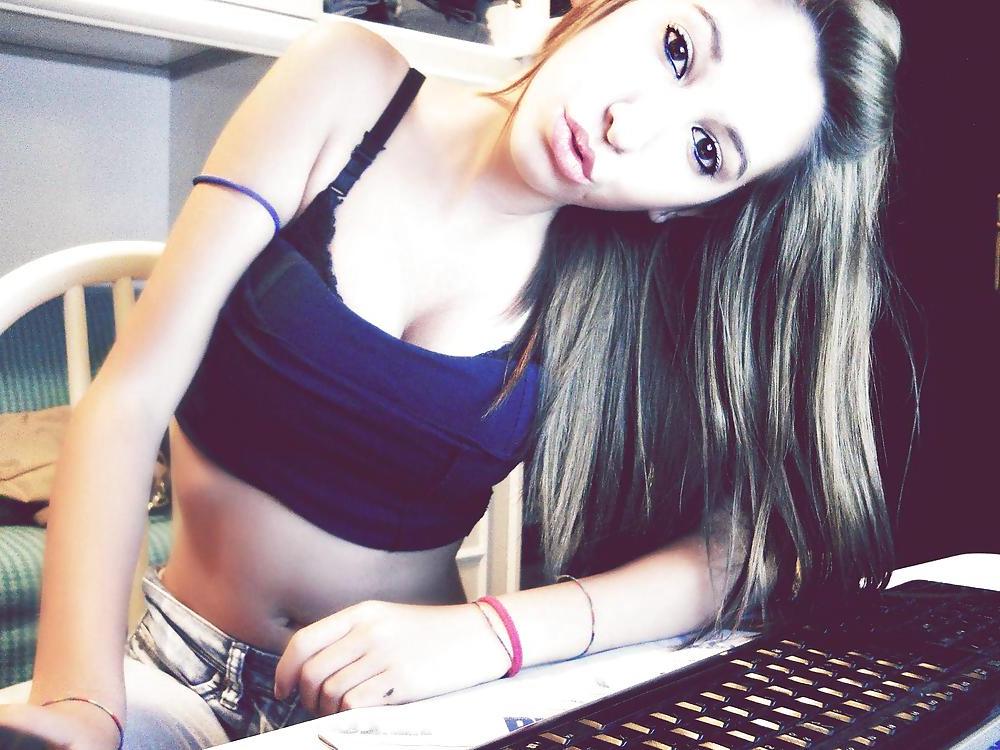 22P Veronica 18yo sexy italian teen