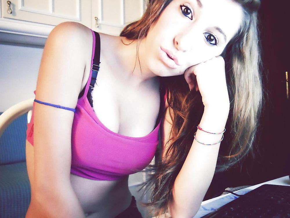 22P Veronica 18yo sexy italian teen