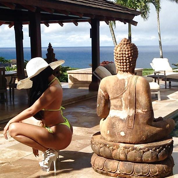 23P Nicki Minaj slutty instagram pics