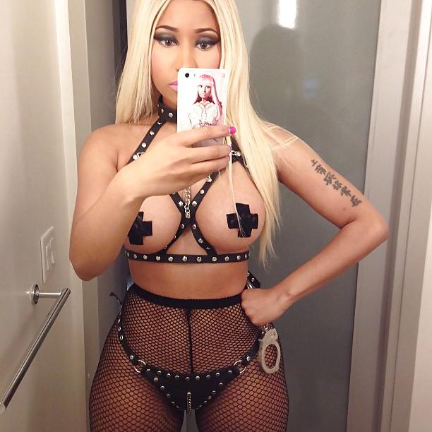 23P Nicki Minaj slutty instagram pics