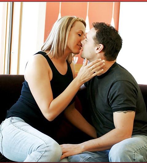 22P Mom Joey, fucking and sucking whore