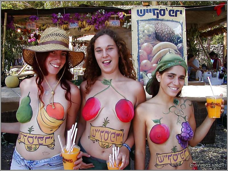 16P Israeli girls 02