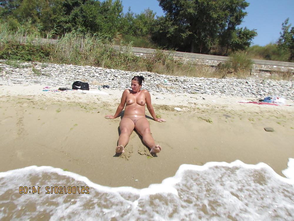 25P Matures of all shapes and sizes hairy and shaved 141