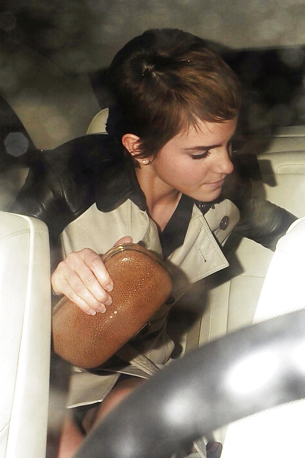13P Celebrity upskirt