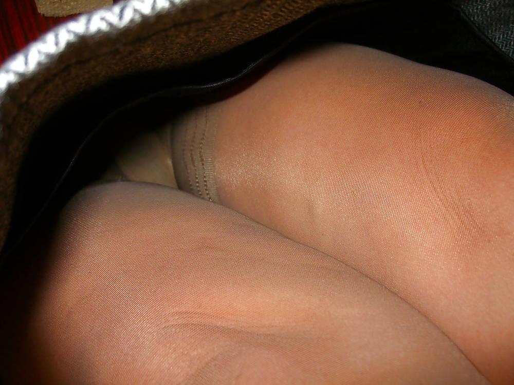 25P Upskirt! Mature in stockings and pantyhose!