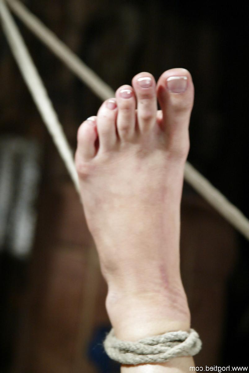 25P Mature bound feet