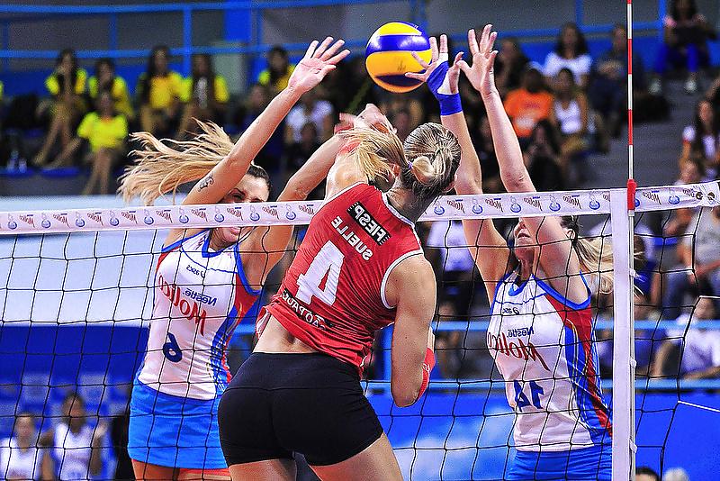 25P Volleyball Players