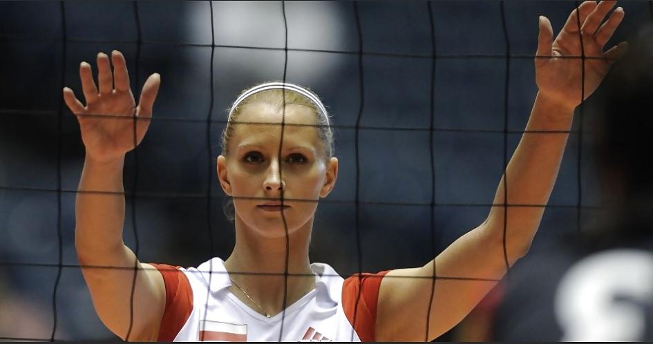25P Volleyball Players