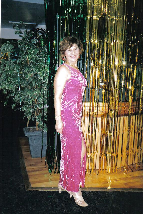 23P Sexy GILF Magda