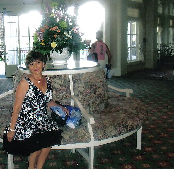23P Sexy GILF Magda