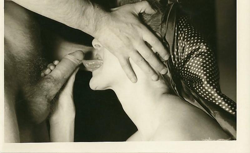 25P Some Vintage porn blackNwhite pics