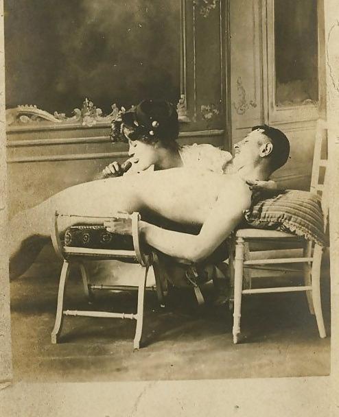 25P Some Vintage porn blackNwhite pics